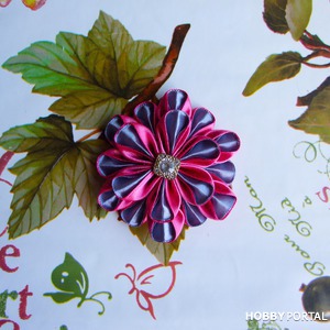 Многослойный цветок из атласной ленты. Видео мастер-класс канзаши