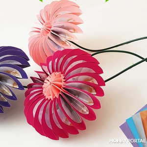Делаем очень простые в изготовлении цветочки из бумаги в стиле оригами