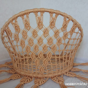 Круглые садовые плетеные кресло-качели в технике макраме