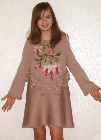 Вязаное платье "Фуксиевое сокровище" ручной работы на заказ