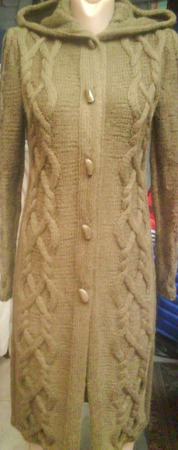 Вязаное пальто с капюшоном ручной работы на заказ