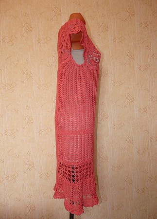 Платье с круглой кокеткой ажурное "коралловое" ручной работы на заказ