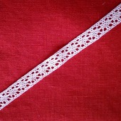 Кружево вязаное