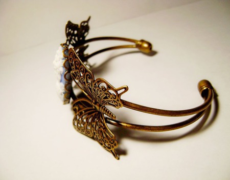 ������� � ������ "�����" ������ ������ �� �����