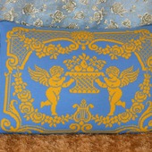 Подушка декоративная с ангелами "Дом - полная чаша"
