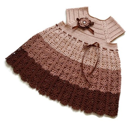 Платье вязаное крючком из хлопка для девочки Три шоколада ручной работы на заказ