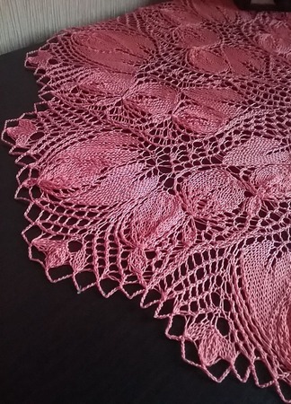 Ажурная салфетка Fuchsienblueten "Розовая фуксия" ручной работы на заказ