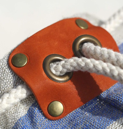 ������ ���� (Blue) ������ ������ �� �����