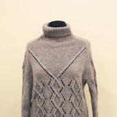 Теплый шерстяной свитер