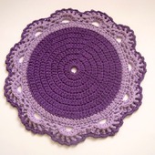 Вязаный коврик из трикотажной пряжи Фиолетовый цветок