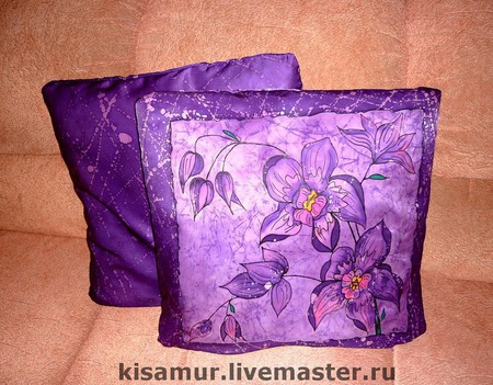 Наволочки шёлковые сиренево фиолетовая с росписью на диванную подушку ручной работы на заказ