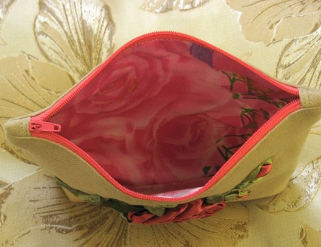 Косметичка " Роза", вышивка лентами ручной работы на заказ