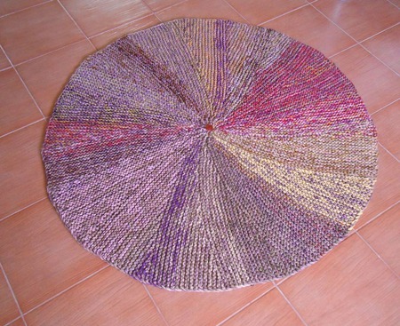 Вязаный коврик круглый "Зонтик" ручной работы на заказ