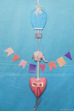 Интерьерная подвеска "Сердечко, слон,воздушный шар". На день Валентина ручной работы на заказ