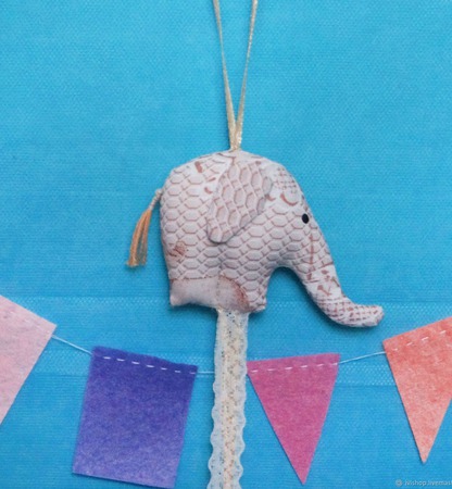 Интерьерная подвеска "Сердечко, слон,воздушный шар". На день Валентина ручной работы на заказ