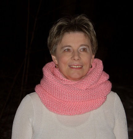 Снуд-шарф розовый  "Миндальный" (полушерсть) ручной работы на заказ