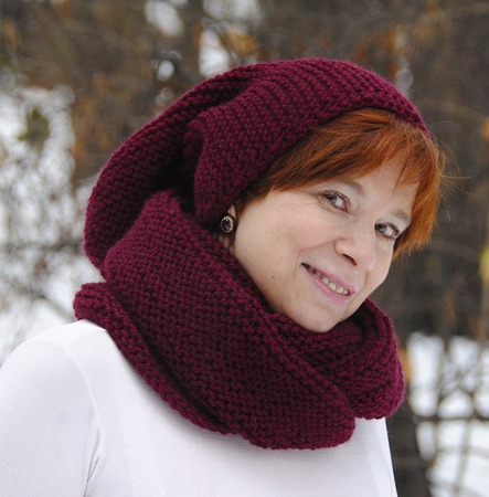 Комплект "Бордовый пион"(шарф-снуд+шапочка бини) ручной работы на заказ