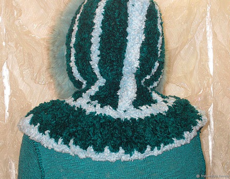 Тёплый вязанный капюшон с песцом "Сибирячка" ручной работы на заказ