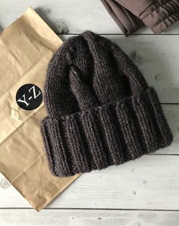        Y-Z KNITS    