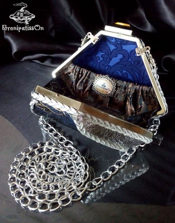 ����� ����������� �� ���� Silver flowers ������ ������ �� �����