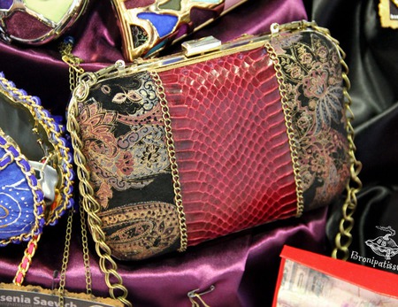 ����� ������� � ����������� ����� ���� "Red elegance" ������ ������ �� �����