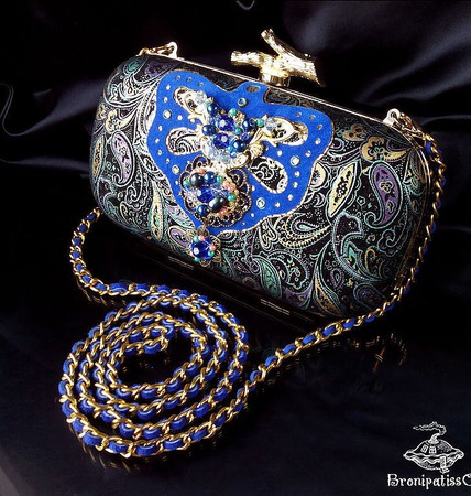 ����� "Royal indigo" ������ ������ �� �����
