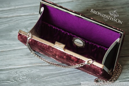 ����� "Insects on Velvet" ������ ������ �� �����