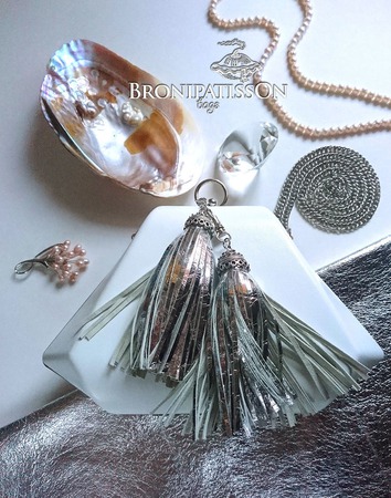 ����� ����� Silver Tassel ������ ������ �� �����