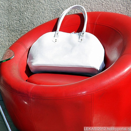 �������� ������� ����� "Charm" ��������� ������ ������ �� �����