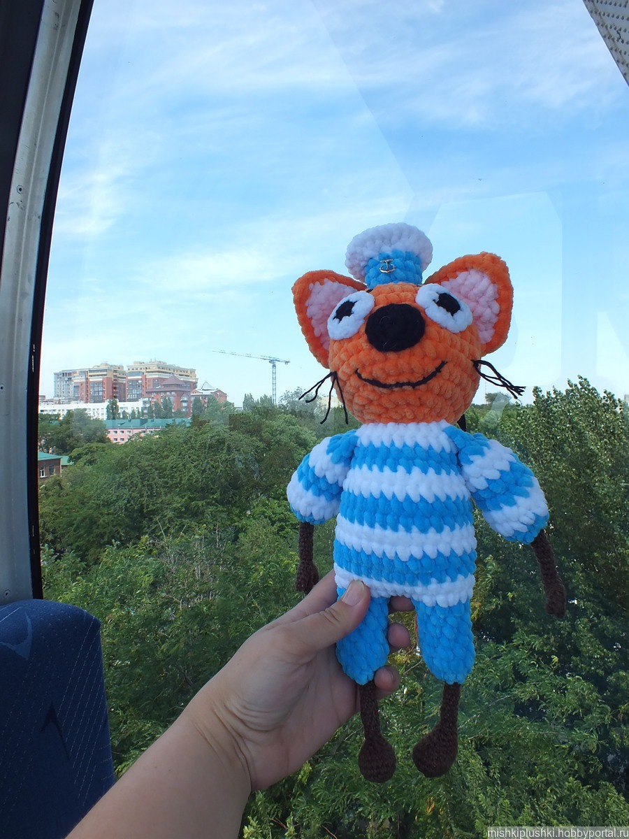 Мастер-класс по вязанию игрушки Коржик из Три кота – купить в  интернет-магазине HobbyPortal.ru с доставкой