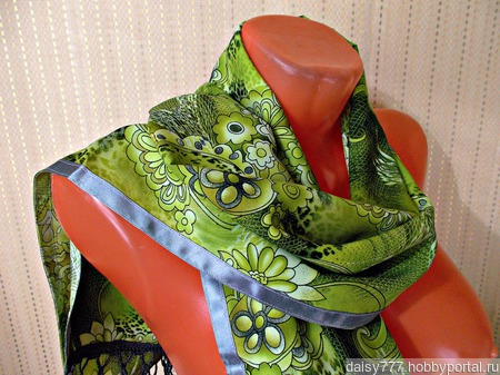 Зеленый шарф ручной работы из ткани "Зеленая фея" модель 1 ручной работы на заказ