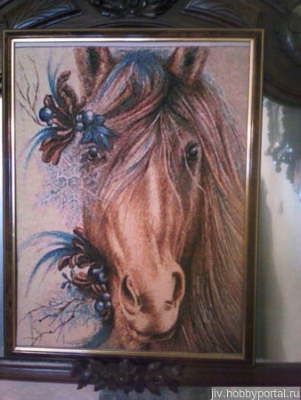 Вышитая картина "Лошадка" ручной работы на заказ