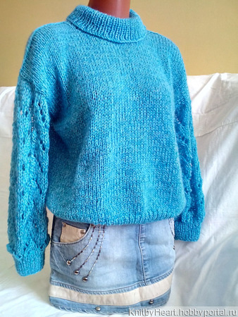 Стильный вязаный свитер с ажурными рукавами в Москве ручной работы на заказ