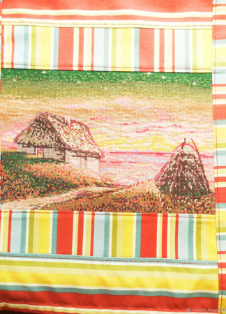 Декоративная наволочка "Закат" с ручной вышивкой крестом ручной работы на заказ