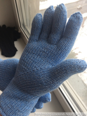 Перчатки голубые ручной работы на заказ
