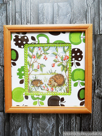 Картина "Ежики в лесу" ручная вышивка крестом ручной работы на заказ