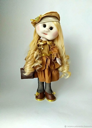 Кукла текстильная ручной работы в бронзовом платье ручной работы на заказ