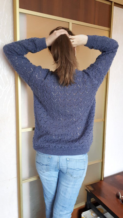 Ажурный пуловер связанный спицами ручной работы на заказ