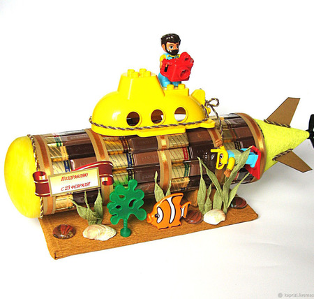 Подводная лодка из конфет ручной работы на заказ