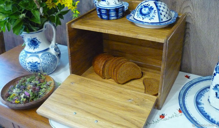 Большая хлебница из дуба, коллекция "Разнотравье" ручной работы на заказ