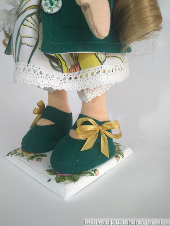 Текстильная кукла ручной работы на заказ
