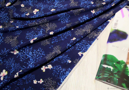 Плательная ткань супер-софт "Кораллы на темно-синем" ручной работы на заказ