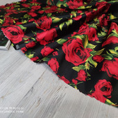 Тафта матовая с набивным рисунком - розы красные на чёрном