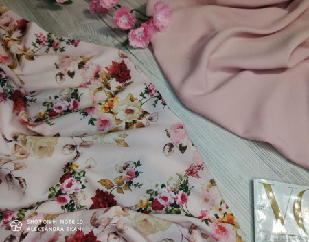 Плательная ткань креп-стрейч "Цея" розовый кварц ручной работы на заказ