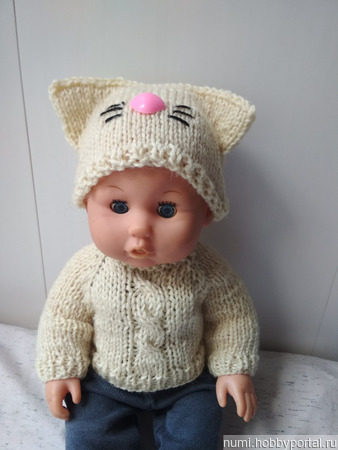 Свитер и шапочка кошка для пупса или куклы ручной работы на заказ