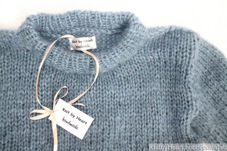 Вязаный свитер из мохера короткий ручной работы на заказ