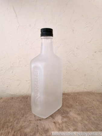 Бутылка матовое PETRON белое стекло с крышкой ручной работы на заказ