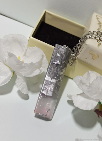 �����: Silver glow ������ ������ �� �����