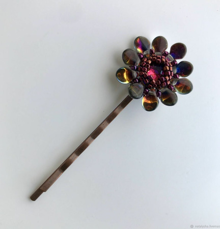 Заколка-невидимка с кристаллом Swarovski (коричневый/радужный) ручной работы на заказ