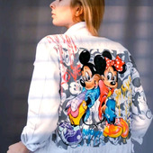 Джинсовая куртка с рисунком на спине. Ручная роспись"микки"